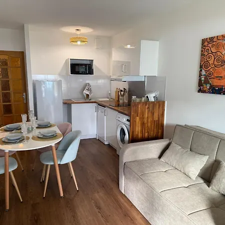 Dionysos Apartment